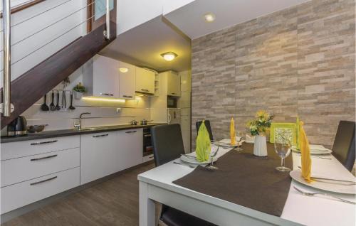 Cervar Porat Apartment | Two-Bedroom Apartment In Cervar Porat