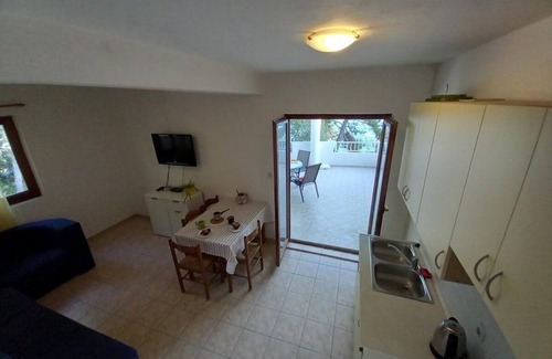 Ivan Dolac Apartment | Two bedroom apartment near beach Ivan Dolac, Hvar (A-21269-e)