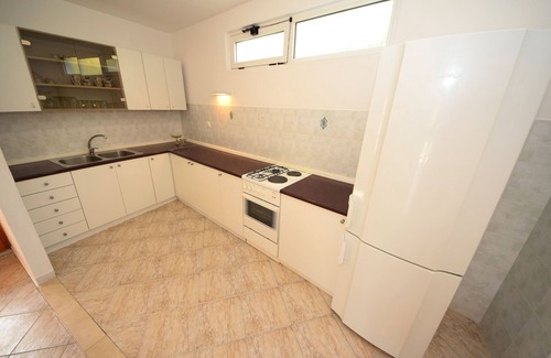 Podobuce Apartment | Two bedroom apartment near beach Podobuče, Pelješac (A-631-d)