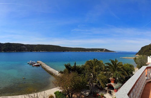 Kampor Apartment | Two bedroom apartment near beach Kampor, Rab (A-15310-b)