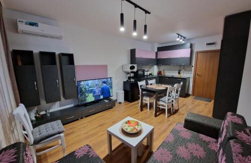 Kvartal Noviya Grad Apartment | Two-bedroom Apartment Paskalina, near the Ski lift