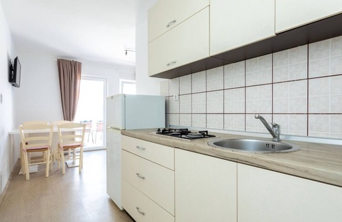 Soline Apartment | Two bedroom apartment with terrace and sea view Soline, Krk (A-5449-b)