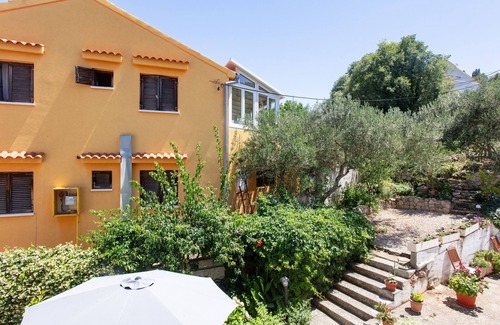 Tijesno Apartment | Two bedroom apartment with terrace Tisno, Murter (A-815-c)