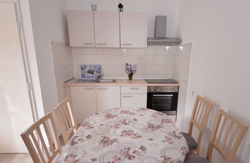 Tkon Apartment | Two bedroom apartment with terrace and sea view Tkon, Pašman (A-8455-a)