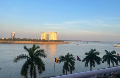 Daun Penh Apartment | Two bedroom apartment with an outdoor balcony area facing the Mekong River.