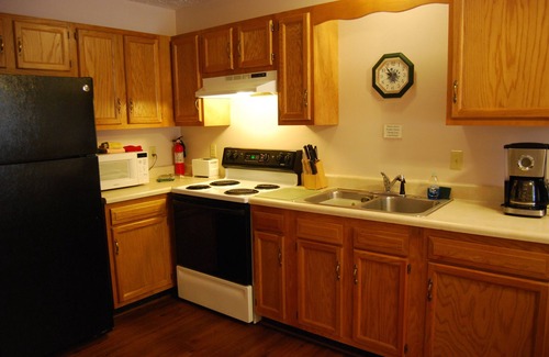 Russell Springs House | Two Bedroom Cabin With Covered Back Deck- no cleaning fees! @LakePointe Resort