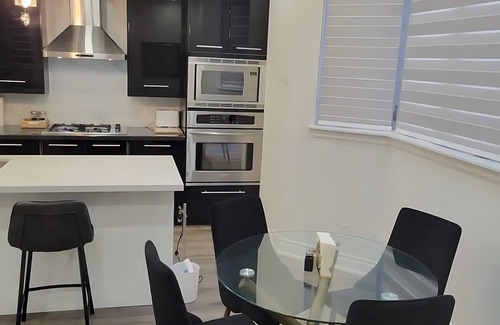 Markham Apartment | Two Bedroom Condo Near Miliken District Park!