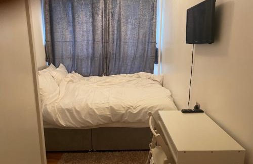 Peninsula Apartment | Two bedroom flat in Greenwich near the 02