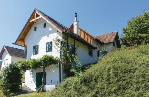 Eberau House | Two-Bedroom Holiday Home in Gaas