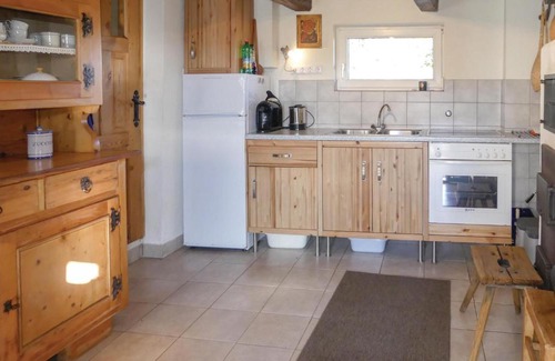 Eberau House | Two-Bedroom Holiday Home in Gaas