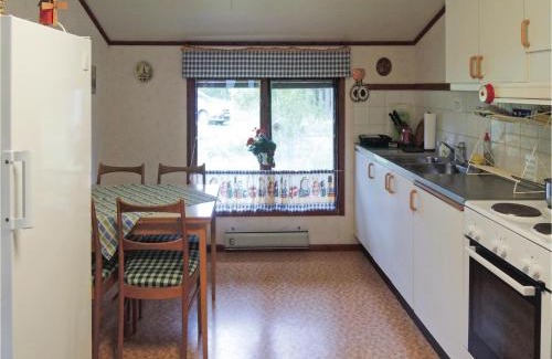 Vaxjo Municipality House | Two-Bedroom Holiday Home In Rottne