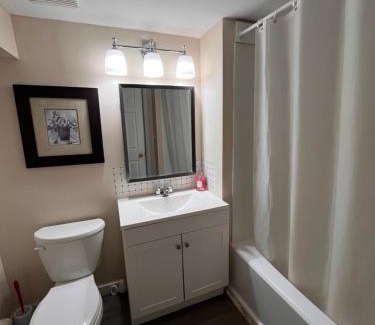 Queens Square Apartment | Two bedroom in downtown