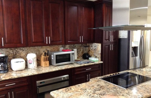 Kapolei House | Two bedroom ocean view home locates in the safe gated community of Kumulani.