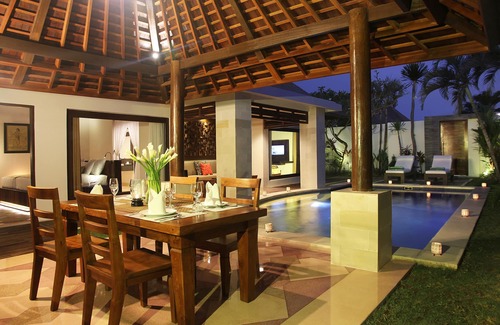 Seminyak Villa | Two Bedroom Private Pool ROOM ONLY for 6- FREE WIFI