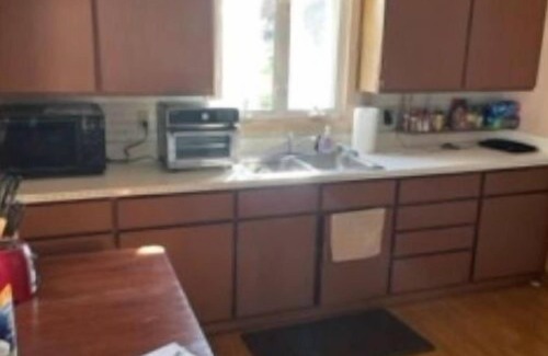 Waupun House | Two bedroom ranch that sleeps 5 Ideal for NFL Draft, EAA, Little League tourneys