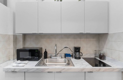 Santurce Apartment | Two-Bedroom Retreat in LaPlacita