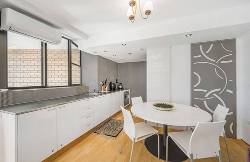 Port Macquarie Apartment | Two bedroom unit located in the heart of Port Macquaries CBD