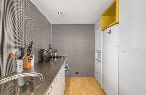 Port Macquarie Apartment | Two bedroom unit located in the heart of Port Macquaries CBD
