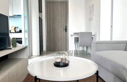 Ramkhamhaeng Condo | Two-Bedroom/University Town/National Stadium/Youtube/Netflix/Free Parking