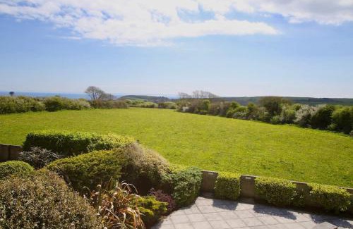 Gorran House | Two Bedroomed Holiday Cottage with Sea Views