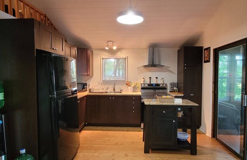 Frontenac Cottage | Two bedrooms and a loft with a bunkie on side lakefront cottage on Bobs Lake