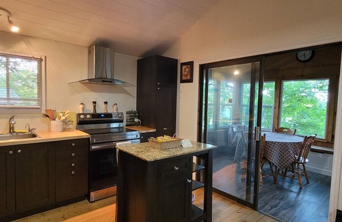 Frontenac Cottage | Two bedrooms and a loft with a bunkie on side lakefront cottage on Bobs Lake