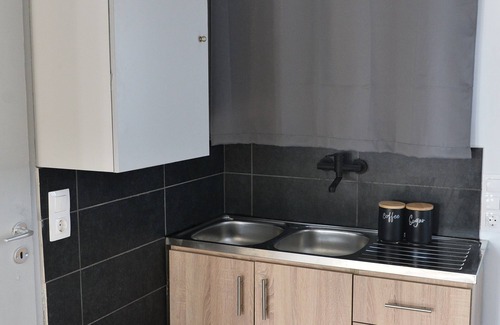 Kanala House | Two bedrooms house 2 min from three beaches!