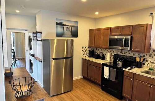 Schenectady Apartment | Two bedrooms with parking & washer/dryer