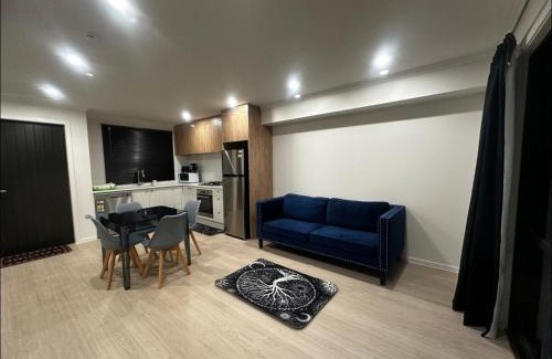 Frankton Apartment | Two Bedrooms With Two Bathrooms