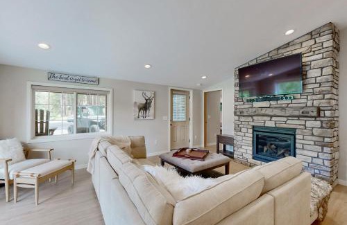 Deadwood House | Two Bit Cabin