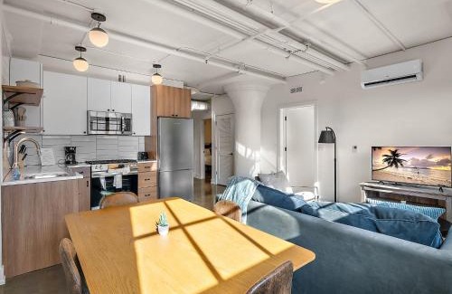 Warehouse District Apartment | TWO CozySuites NLG - Modern condo 23 & 24