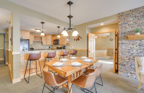 Two Harbors Condo | Two Harbors Lakefront 3BR Corner | Pool, Hot Tub & Sauna | Pets | EV Charger