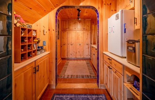 Guilford House | Two Home Retreat Meant for Big Family Memories
