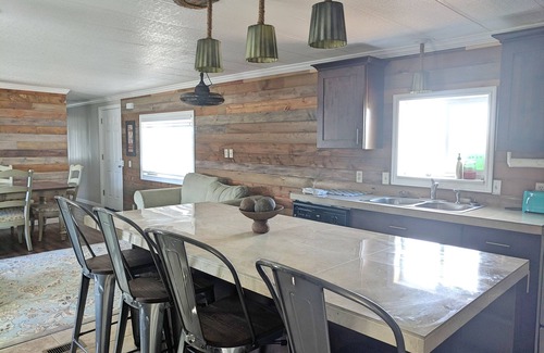 Dingle House | TWO HOMES 20 min from Bear Lake, sleeps 30 +RV