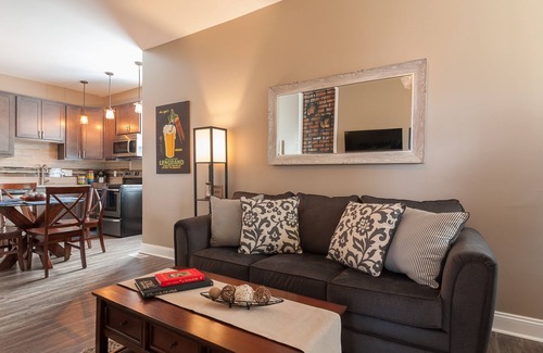 St. Louis House | ☆ Two Homes in One! ☆ New Renovated Duplex ☆ Minutes to Downtown!☆