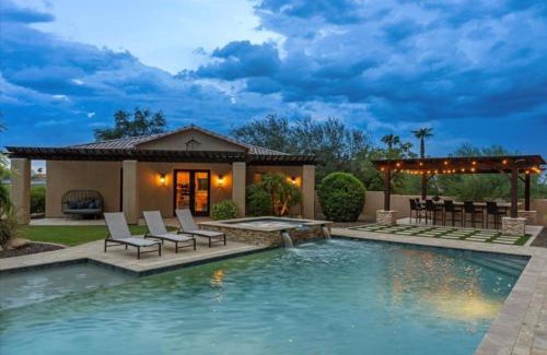 Cactus Acres House | Two Homes-Pickleball-Batting Cage-Sand Volleyball