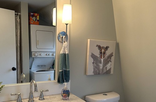 Madison Center House | Two houses from iconic East Wharf beach, beautiful well equipped beach home.