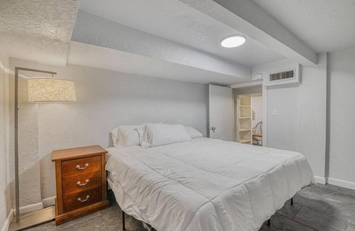 El Paso Apartment | Two King beds Basement under office