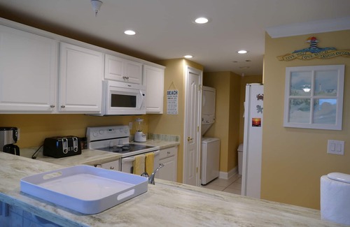 Tybee Island Condo | Two King Suites with Two attached Full Baths - Balcony with Ocean View!nn