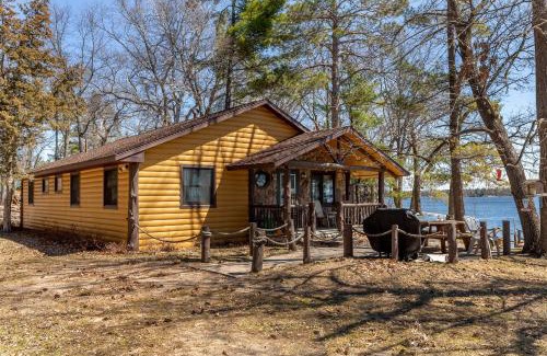 Crosslake House | Two Lakefront Whitefish Chain Cabins for price of one