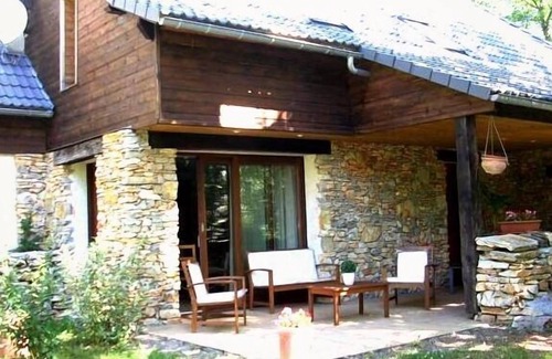 Saint-Cernin-de-Larche Cottage | TWO LODGES AT THE DOORS OF PERIGORD Tel: 06. 28. 94. 29. 50