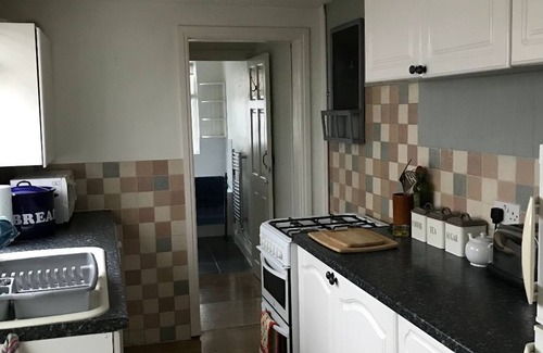 Whitstable Cottage | Two minutes from beach. Cosy pet-friendly cottage in cool location with garden.