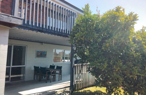 Raglan Apartment | Two minutes from famous Raglan surf beaches. Access to bush track. Dogs welcome.