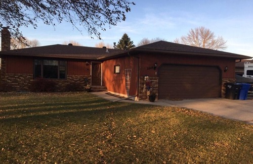 Fargo House | Two Private Rooms in Gorgeous Single Family Rambler!