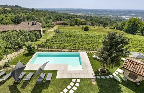 La Morra House | Two-room apartment 6 in an ancient country villa with swimming pool - 50m in the Barolo area