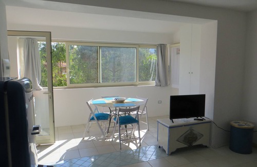 Santa Teresa di Gallura House | TWO-ROOM APARTMENT - FREE ON FOUR SIDES 600 m from the sea - Rena Majore (S. Teresa)