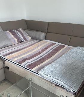 Aubing-Sud Apartment | Two-room apartment near S8 station - Direct from Airport connection