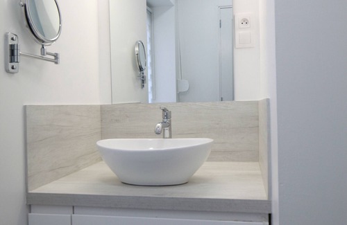 Calais Apartment | TWO-ROOMED FLAT WITH SELF CHECK IN & WIFI