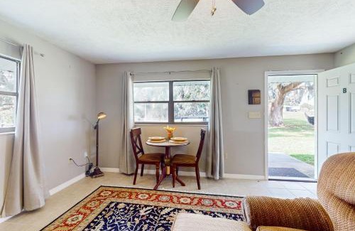 Micanopy House | Two Springs Farm Guesthouse B