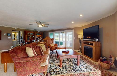 Micanopy House | Two Springs Farm Guesthouse - A &B